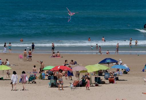 Imagen de una playa de Cádiz.