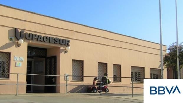 BBVA Asset Management dona 35.000 euros a la fundación gaditana Upacesur Atiende