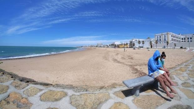 Rota y Chipiona mantienen una baja incidencia de Covid a pesar del turismo