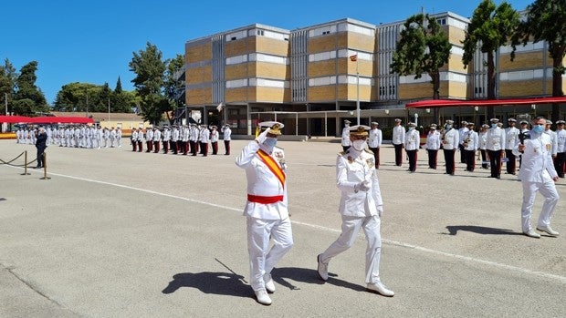 La Armada conmemora la Festividad de la Virgen del Carmen en San Fernando