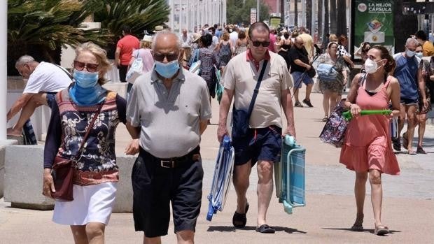 Cádiz encara el fin de semana con la tasa de incidencia aumentando y más de 500 nuevos contagios