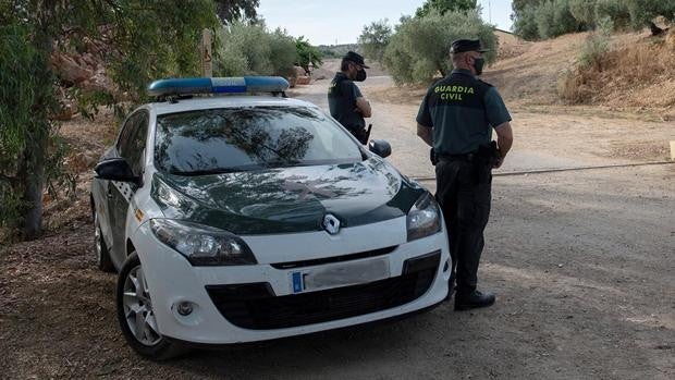 Descubren el cadáver de una mujer en el interior de un canal de riego en Cantillana