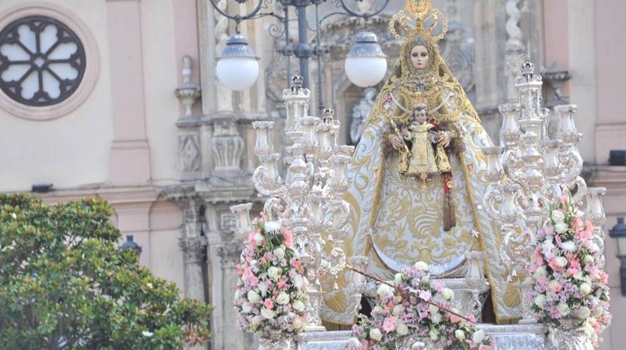 Los planes de Cádiz para recuperar el culto externo tras el verano