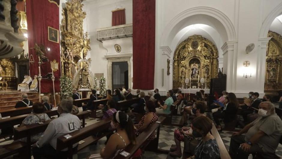 Procesión claustral de la virgen del Carmen