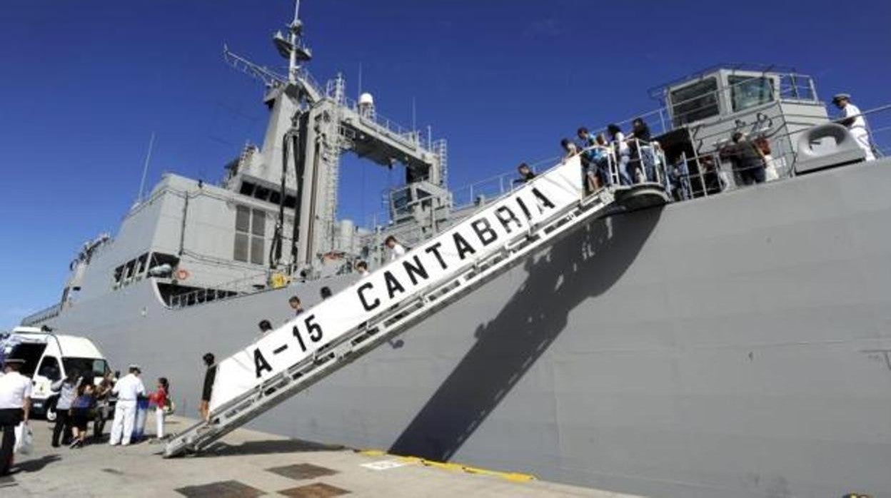 Imagen del 'Cantabria' en una jornada de puertas abiertas en Cádiz en 2018.