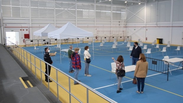 Agreden verbalmente a un enfermero en el punto de vacunación de San Fernando