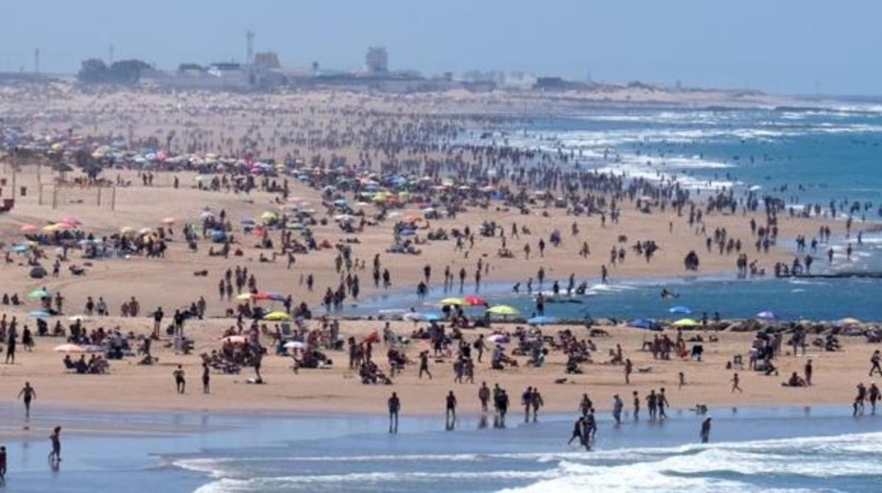 Días de playa y sol: el tiempo favorece al turismo en una nueva jornada ideal para la playa