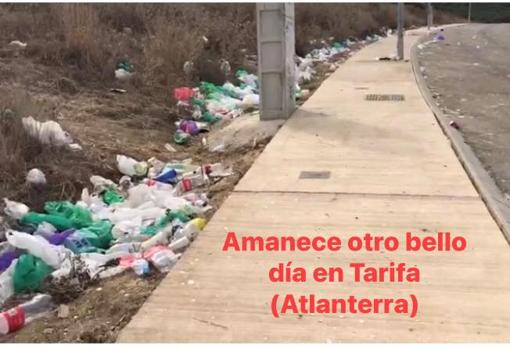 Continúan las quejas por botellones y la falta de limpieza en Atlanterra: «Está muriendo de éxito»