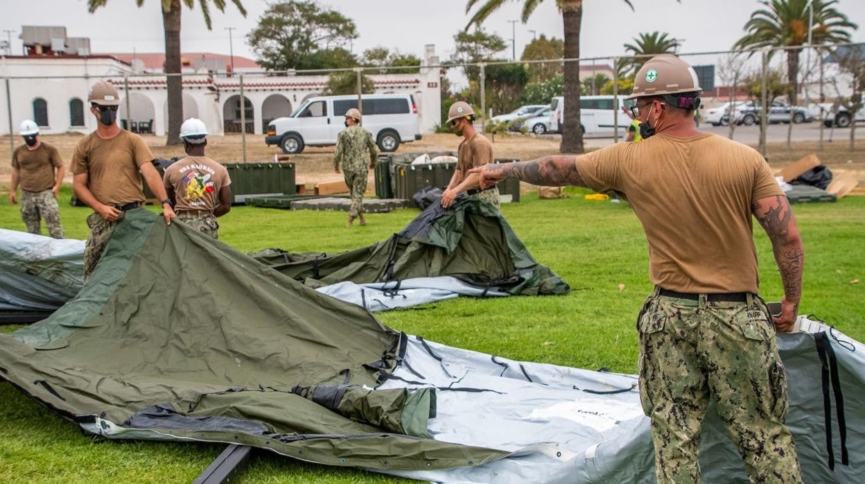 La acogida de los refugiados afganos, un ejemplo de coordinación entre la Armada americana, la española y Policía Nacional