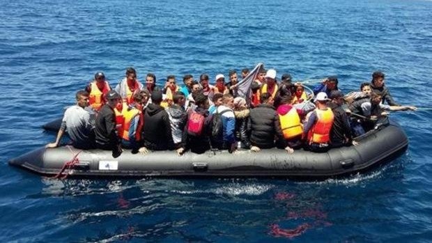 Detenidos 12 pilotos de embarcaciones que trasladaban a inmigrantes de Ceuta a Cádiz