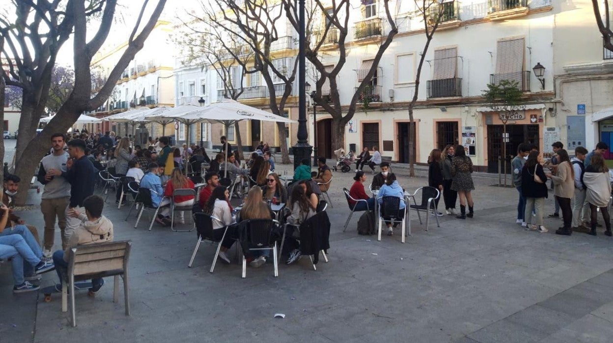 Imagen de archivo de la plaza del Mentidero, en Cádiz.