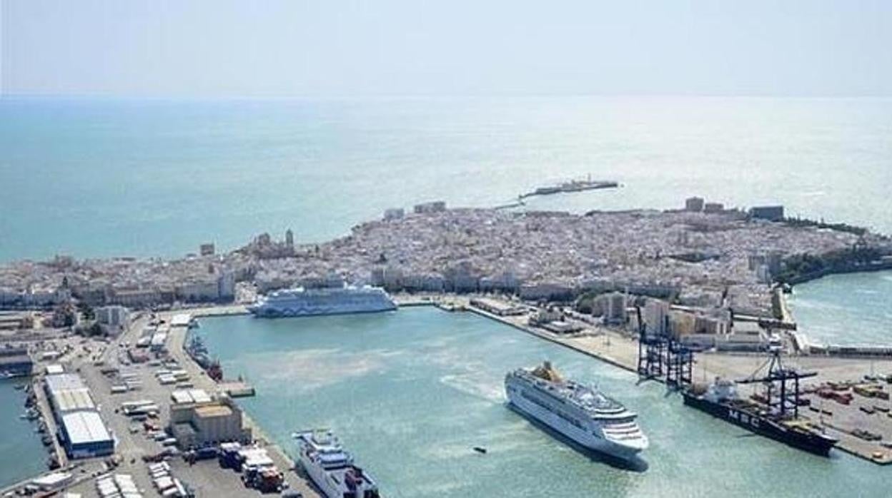 El tráfico portuario crece hasta agosto un 2 por ciento en la Bahía de Cádiz