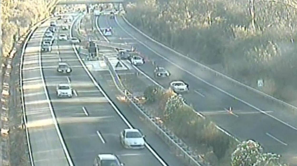 La posibilidad de un tercer carril de tráfico en la antigua autopista entre Cádiz y Sevilla