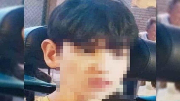 La Policía inspecciona el piso de la madre del menor de Morón de la Frontera desaparecido