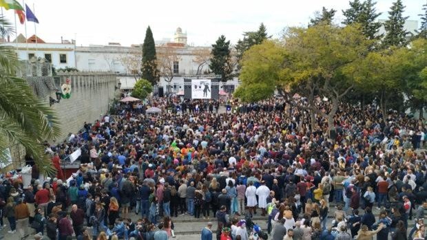 Las ciudades vecinas de Cádiz estudian si mantener su Carnaval en febrero o emular a la capital