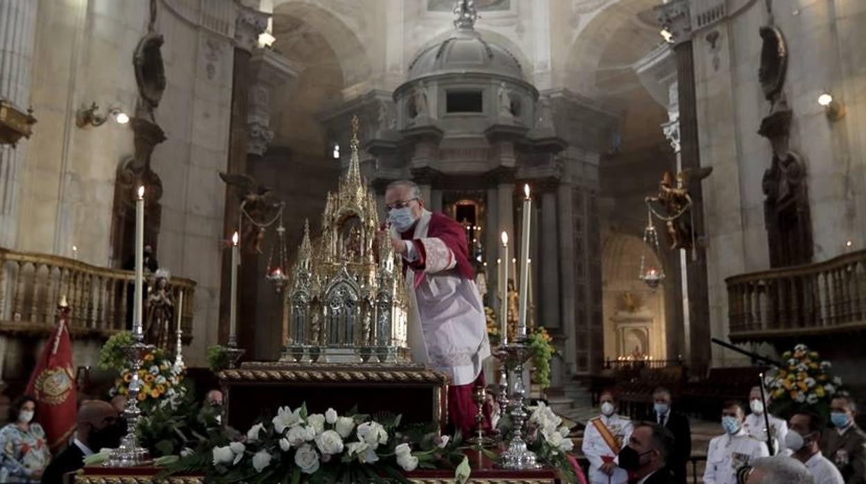 El Cabildo y las hermandades piden al Ayuntamiento que adelante las fechas del Carnaval