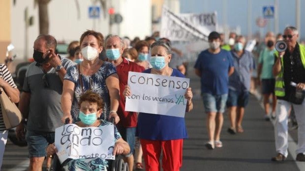 Los vecinos de Marianista Cubillo creen que Vila se queda «sin argumentos» para peatonalizar la calle