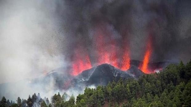 Los expertos responden a la posibilidad de un tsunami en Andalucía tras la erupción del volcán de La Palma