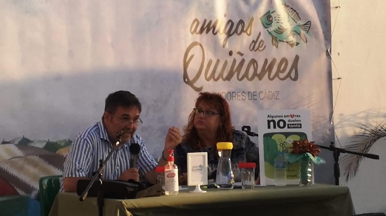 Charla sobre ‘Algunos amores no duelen tanto’..