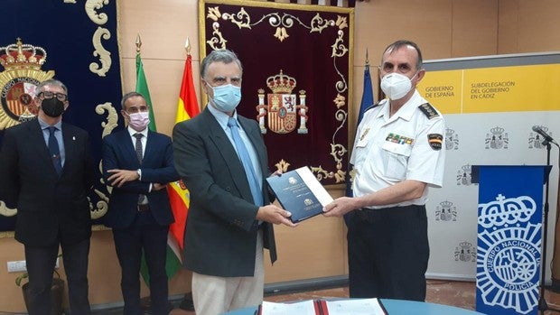 La Policía desclasifica por primera vez documentos secretos sobre el GRAPO en Cádiz y los cede a la universidad