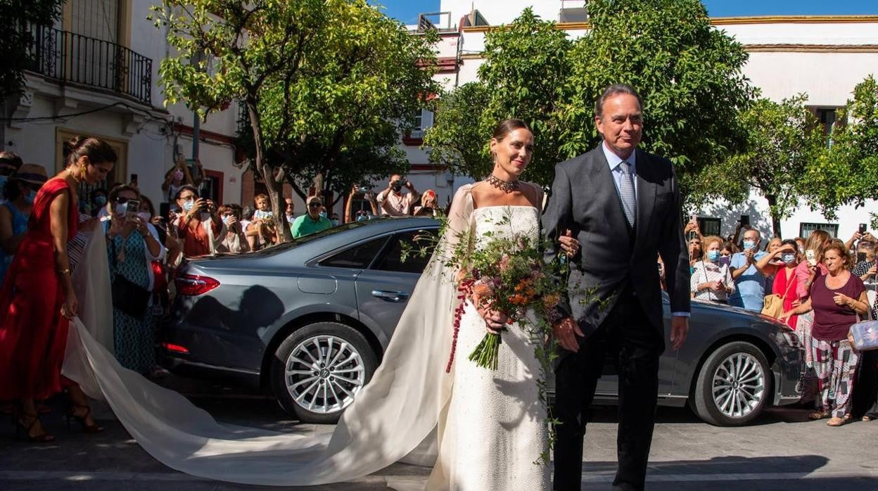 Claudia Osborne, radiante en su boda con José Entrecanales