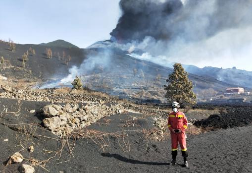 Un gaditano en el corazón del volcán de La Palma