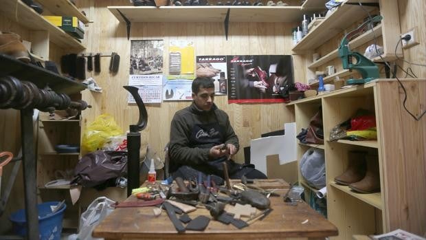 La Junta abona 12,5 millones en ayudas a 5.000 pymes del pequeño comercio, artesanía y hostelería en Cádiz