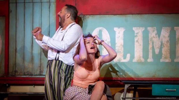 Pepón Nieto, Toni Acosta y Fele Martínez traen a Cádiz un rejuvenecido ‘Anfitrión’