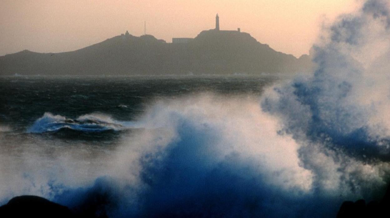 El tiempo en Cádiz: Aviso amarillo por oleaje en el litoral y la zona del Estrecho