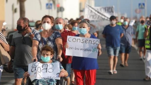 Los vecinos de Marianista Cubillo en Cádiz se constituirán en plataforma