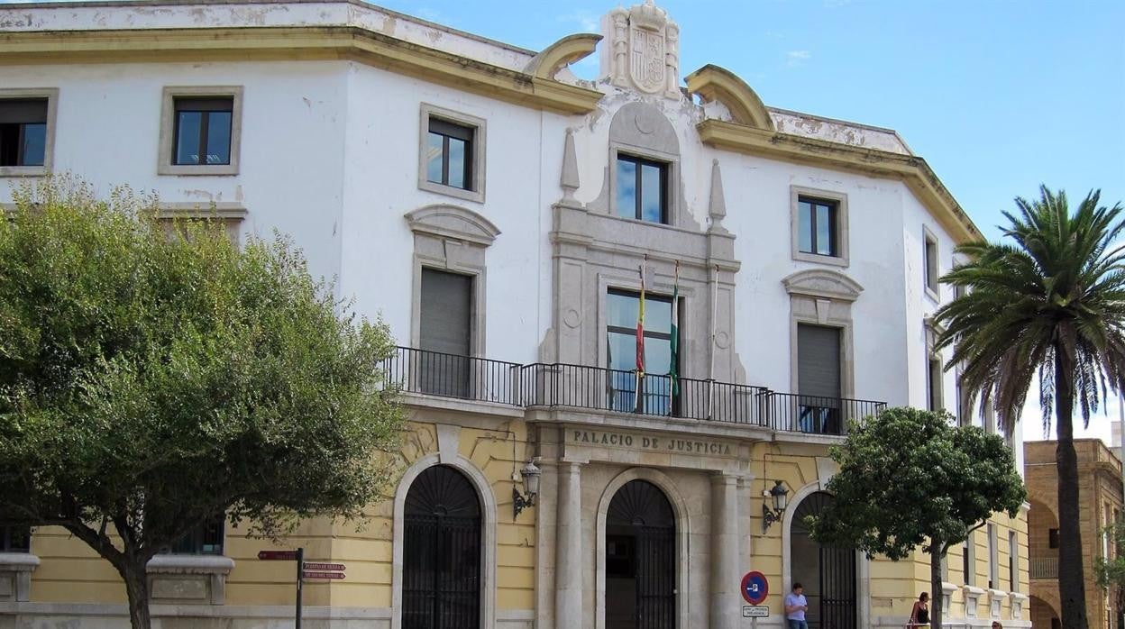 Nueve años de cárcel por abuso sexual a dos menores que drogó con un fármaco en Cádiz