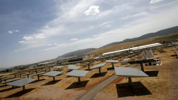 Condenados dos empresarios sevillanos por estafar un millón de euros en la construcción de huertos solares