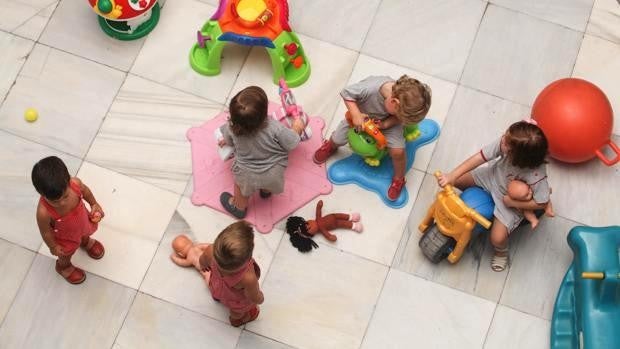 Cádiz es la provincia donde menos niños van a la guardería de Andalucía