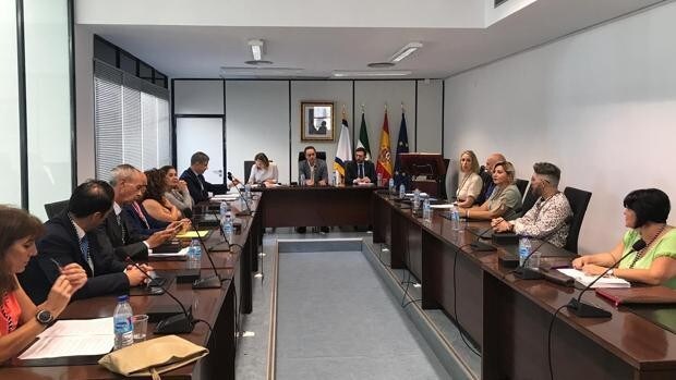 El juez archiva la denuncia por fraude electoral en el empate de votos en Valencina