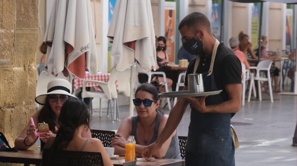 La tasa de paro en Cádiz se acerca al nivel de prepandemia