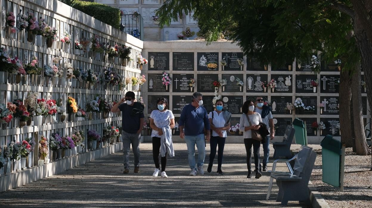 Los cementerios de Cádiz se preparan para el Día de Todos los Santos: horarios, conciertos y actos religiosos