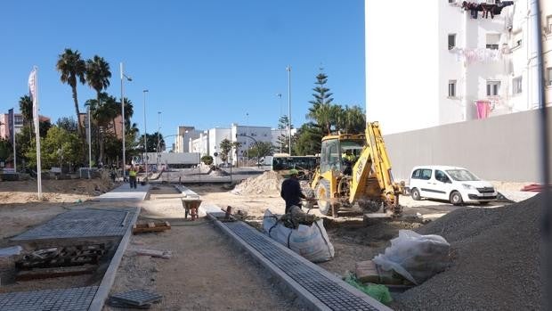 Vecinos y oposición exigen una revisión de los itinerarios del bus