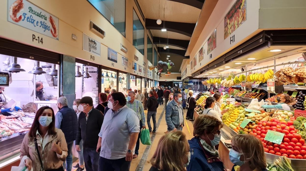 Absoluta normalidad en el mercado de Chiclana