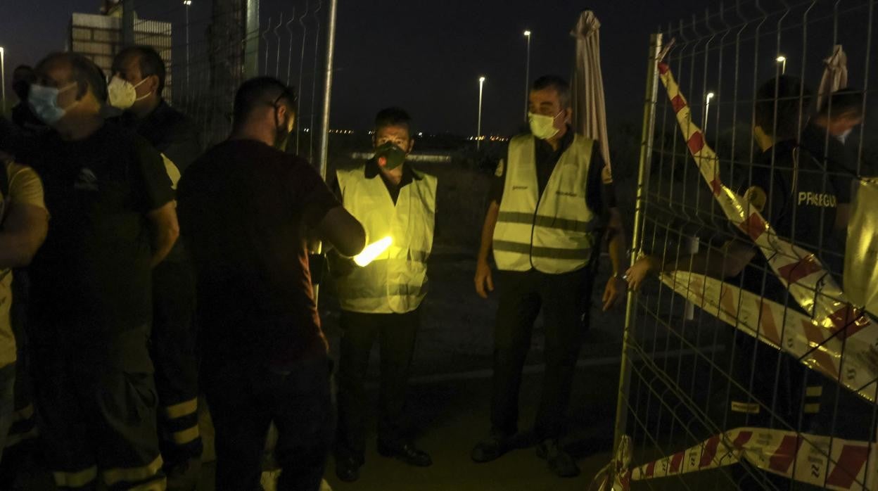 Piquete en la puerta del astillero de Puerto Real en una de las últimas movilizaciones