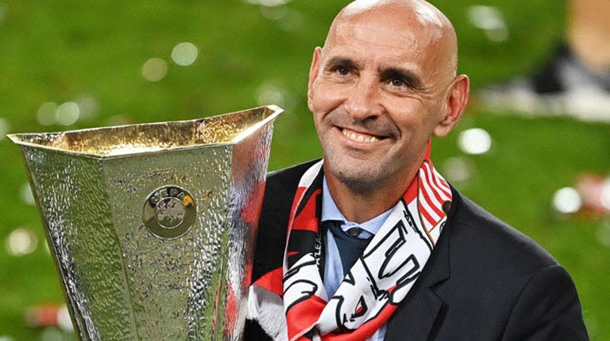 Monchi, de San Fernando, es el director deportivo del Sevilla CF y exfutbolista.