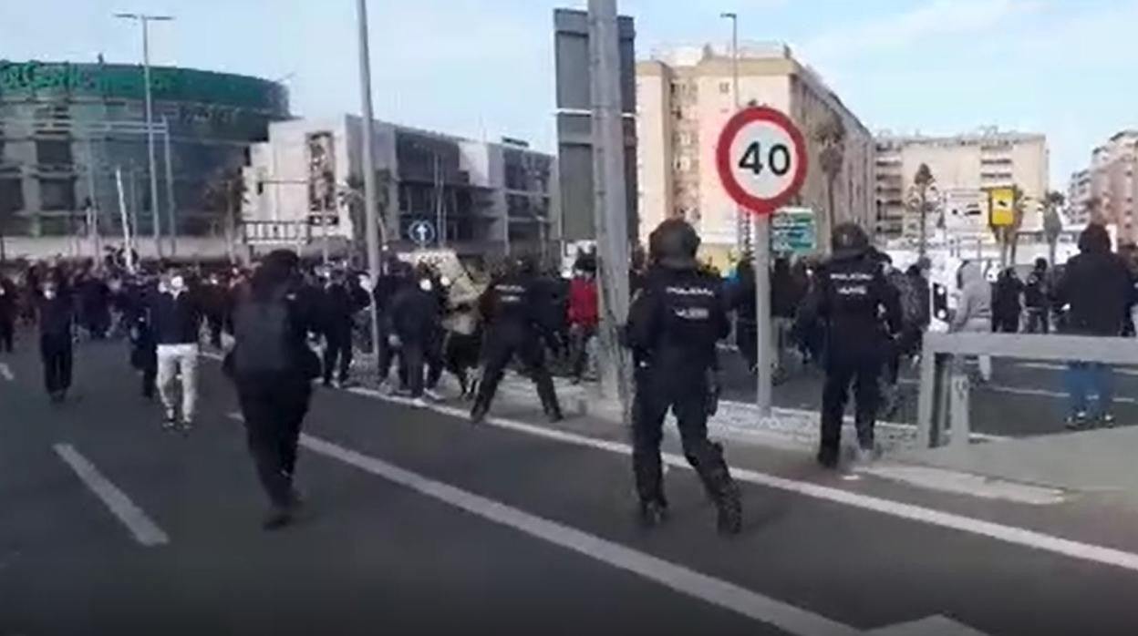 La huelga del Metal en Cádiz: fin de la manifestación, los sindicatos anuncian «una semana que viene que puede ser conflictiva»