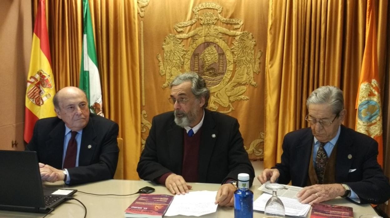 Momento de la presentación en el Ateneo gaditano.