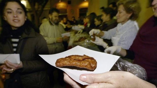 La calle se organiza de cara al Carnaval 2022 de febrero en Cádiz