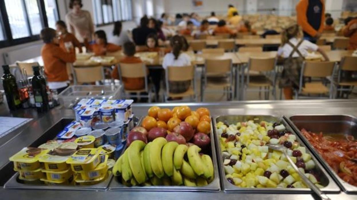 Más de 8.600 alumnos de 182 comedores escolares de Cádiz consumen productos ecológicos