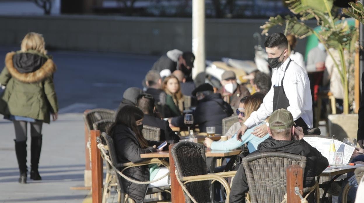 Nuevo descenso de trabajadores en ERTE en Cádiz