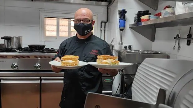 Antonio Piulestán: «El sándwich de pollo nació y creció en Cádiz y nunca ha salido de aquí»