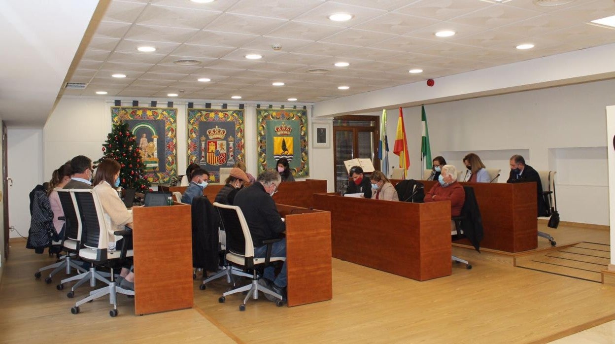 Pleno municipal en Gelves