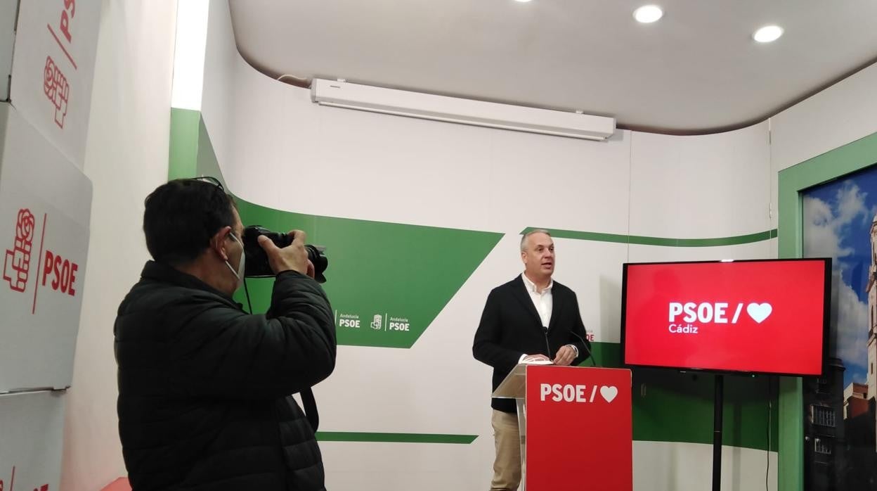 El PSOE de Cádiz pide un «plan de choque» contra «el caos» en los centros de salud