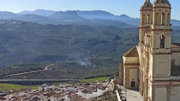 La Junta avanza en la apuesta por regenerar el espacio urbano en Olvera