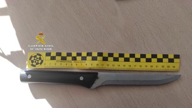 Detenido cuando se dirigía a un centro médico para agredir al personal sanitario con un cuchillo